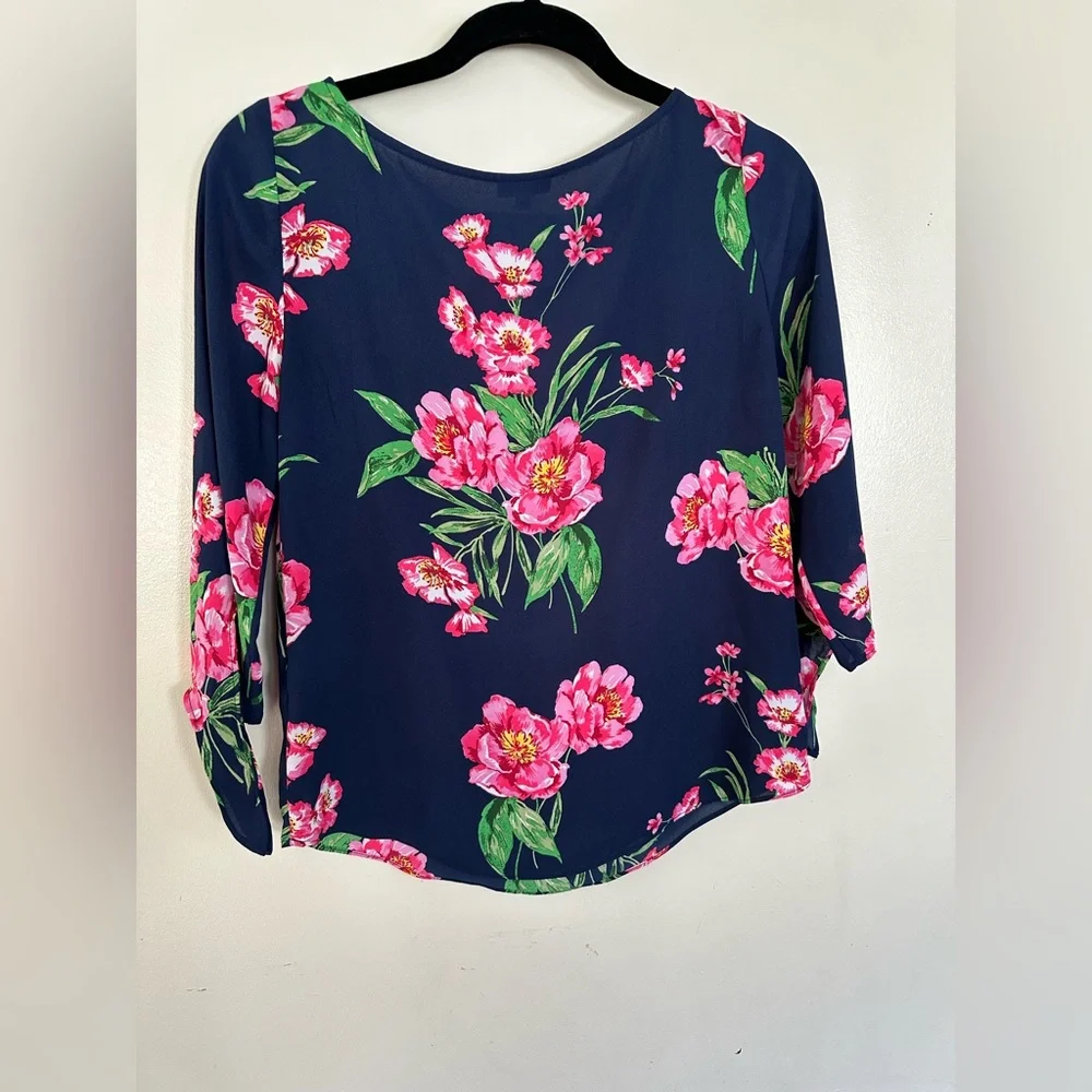 Talbots Vibrant Pink Floral Pattern Blouse Keyhole Back Tie Cuffs Size P( small) - Picture 6 of 11